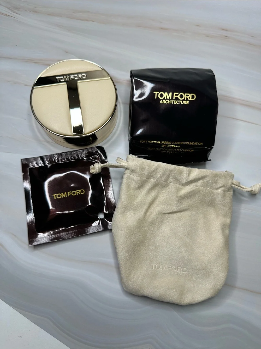 Tom Ford Architecture Soft Matte Blurring Cushion 0.6 Sand Case + Refill